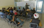 Des talibans suivent un cours d'économie dans une université à Kaboul, le 7 juiin 2022 en Afghanistan