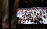 Le Real Madrid reçoit le trophée du Meilleur Club masculin de l'année lors de la cérémonie de remise du Ballon d'Or 2024 au Théâtre du Châtelet à Paris le 28 octobre 2024.