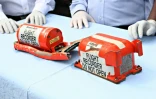 Les boîtes noires du vol IY626 de la Yemenia Airlines retrouvées après le crash de l'avion, le 29 août 2009 à Moroni, aux Comores