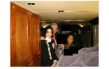 Image non-datée publiée le 19 décembre 2025 par le ministère américain de la Justice montrant l'ancien président démocrate Bill Clinton (centre) en compagnie des chanteurs Michael Jackson (gauche) et Diana Ross (droite)