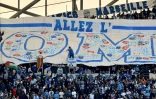 Les supporters marseillais encouragent leur équipe lors d'un match de Ligue 1 contre Nantes au stade Vélodrome, le 22 février 2020