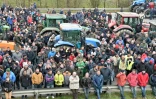 Des agriculteurs bloquent la rocade de Rennes, le 17 février 2016