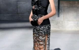 Un mannequin présentant un modèle de la collection automne 2018 - hiver 2019 de Chanel. Paris, 3 juillet 2018.