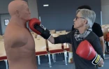 Une patiente s'entraîne à la boxe au centre de lutte contre le cancer Paul-Strauss à Strasbourg, le 6 octobre 2016