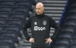 Le technicien de l'Ajax Erik ten Hag dirige une séance d'entraînement, le 29 avril 2019 à Londres