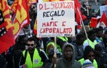 Manifestation à Rome contre la politique sociale du gouvernement et son décret-loi réformant le système d'accueil des demandeurs d'asile, le 15 décembre 2018
