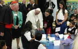 Le pape François en visite dans une école catholique de Harlem le 21 septembre 2015 à New York
