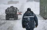 Un employé de la compagnie d'Etat russe Arktikugol, le 7 mai 2022 à Barentsburg, dans l'archipel du Svalbard, dans le nord de la Norvège