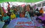Les victimes de l'effondrement de l'usine Rana Plaza entament une grève de la faim sur le site de la tragédie, à Savar (Bangladesh), dans les faubourgs de Dacca, le 24 avril 2023
