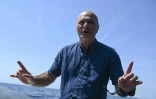L'archéologue Luc Vanrell près de la grotte Cosquer, au large de Marseille, le 27 avril 2022