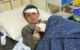 Un garçon afghan à l'hôpital de Sharan, en Afghanistan, après un tremblement de terre meurtrier, le 22 juin 2022
