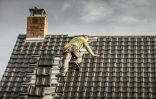 Aujourd'hui, 30% des épouses d'artisans sont salariées, 17% sont des collaboratrices et seules 2%, des associées