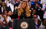 La chanteuse américaine Beyoncé lors d'un meeting de campagne pour la vice-présidente américaine et candidate malheureuse à la présidentielle Kamala Harris à Houston, au Texas, aux Etats-Unis, le 25 octobre 2024