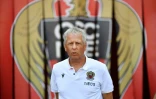 Le coach suisse de l'OGC Nice, le Lucien Favre, lors d'une rencontre amicale contre le Torino, le 20 juillet 2022 à l'Allianz Riviera