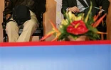 Mardi 18 octobre 2005 -

François Baroin, ministre de l'outre-mer, a rencontré les habitants d'Aurère dans le cirque de Mafate, avant de se rendre à l'ouverture de l'UROM