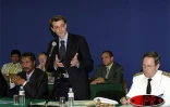 Lundi 17 octobre 2005 -

Le ministre de l'outre-mer François Baroin est en visite à La Réunion du 17 au 18 octobre