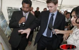 Lundi 17 octobre 2005 -

Le ministre de l'outre-mer François Baroin est en visite à La Réunion du 17 au 18 octobre