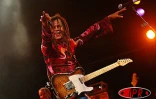 Vendredi 9 mai 2003 au théâtre de Saint-Gilles - Concert anniversaire des 20 ans de Baster - 
Thierry Gauliris dans ses oeuvres