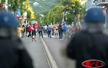 La manifestation des personnels de l'Éducation nationale à Saint-Denis a dégénéré en affrontements avec les forces de l'ordre le lundi 19 mai 2003