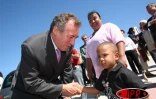 Samedi 26 août 2006 -

François Bayrou, chef de file de l'UDF, en visite aux Makes à Saint-Louis
