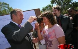 Samedi 26 août 2006 -

François Bayrou, chef de file de l'UDF, en visite aux Makes à Saint-Louis