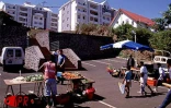 Pour les fruits et les légumes les Réunionnais sont  fidèles aux marchés forains qui se tiennent dans presque toutes les communes de l'île