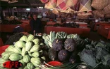 Pour les fruits et les légumes les Réunionnais sont  fidèles aux marchés forains qui se tiennent dans presque toutes les communes de l'île