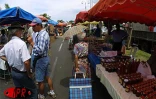 Pour les fruits et les légumes les Réunionnais sont  fidèles aux marchés forains qui se tiennent dans presque toutes les communes de l'île