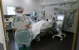 Un patient atteint du Covid-19 dans l'unité de réanimation de l'hôpital Pasteur de Colmar, le 22 janvier 2021 