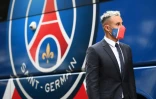 Le gardien costaricien du PSG Keylor Navas en costume Dior à son arrivée au Parc des Princes avant le match de L1 contre Lille, le 19 septembre 2021 à Paris
