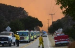 Véhicules de pompiers à Santa Clarita le 25 juillet 2016 en Californie