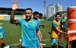Alan Ruschel l'un des survivants du crash aérien de Chapecoense, lors d'un entraînement avec ses nouveaux coéquipiers le 20 janvier 2017 à Chapeco