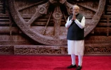 Le Premier ministre indien Narendra Modi attend l'arrivée des dirigeants du G20, le 9 septembre 2023 à New Delhi