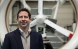 Tom Grundy, directeur général d'Hybrid Air Vehicles, lors d'une visite au siège de la société à Bedford, en Angleterre, le 26 février 2024