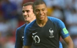 Kylian Mbappé et Antoine Griezmann aux anges après la qualification aux dépens de l'Argentine, le 30 juin 2018 à Kazan 