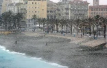 Chute de neige sur la promenade des Anglais, le 26 février 2018 à Nice