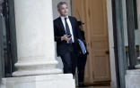Le ministre de la Justice Gérald Darmanin à la sortie de l'Elysée, le 21 avril 2025 à Paris