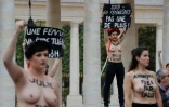 Des activistes Femen organisent une manifestation contre les féminicides au Palais Royal à Paris, le 30 mai 2019