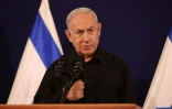 Le Premier ministre israélien Benjamin Netanyahu donne une conférence de presse à Tel Aviv le 28 octobre 2023 sur l'offensive des forces israéliennes contre le Hamas