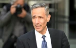 William Savitt, avocat principal d'OpenAI, s'adresse aux journalistes devant le tribunal fédéral d'Oakland, en Californie, le 30 avril 2026