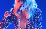 La diva pop Lady Gaga, ici en train d'interpréter "Shallow" lors des Grammy Awards 2019, va chanter sur la scène des Oscars avec Bradley Cooper, qui lui donne la réplique dans le film "A Star is Born"