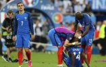 Déception d'Antoine Griezmann, Blaise Matuidi et Eliaquim Mangala après la défaite de la France en finale de l'Euro-2016 le 10 juillet 2016 au Stade de France à Saint-Denis