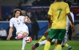 Le milieu de terrain français Matteo Guendouzi marque le 5e but face à l'Afrique du sud, lors de leur match amical, le 29 mars 2022 au Stade Pierre-Mauroy à Villeneuve-d'Ascq
