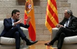 Le chef du gouvernement espagnol Pedro Sanchez (g) et le président régional catalan Quim Torra, le 6 février 2020 à Barcelone 
