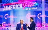 Charlie Kirk et Donald Trump à Phoenix, en Arizona, le 22 décembre 2024