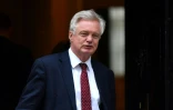 Le ministre du Brexit  David Davis quittant le 10 Downing street après la réunion du cabinet le 11 juillet 2017