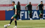 L'attaquant vedette Cristiano Ronaldo avant une séance d'entraînement de l'équipe du Portugal, le 24 juin 2018 à Kratovo