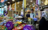 Des confiseries sur un marché de Mossoul le 14 juin 2018, juste avant la fête de l'Aïd el-Fitr