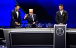 (de gauche à droite) l'Italien Gianluigi Buffon, le secrétaire général adjoint de l'UEFA Giorgio Marchetti et le Portugais Cristiano Ronaldo lors du tirage au sort de la première phase de la Ligue des champions 2024-2025 à Monaco le 29 août 2024