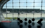 Avions sur le tarmac vus du terminal 2E de l'aéroport Roissy Charles-de-Gaulle, le 12 mai 2020
